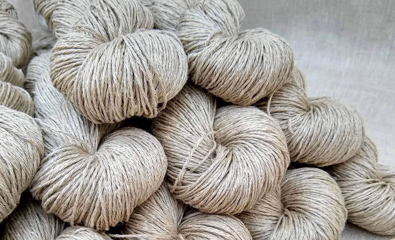 Example of yarn spun from 100% linen