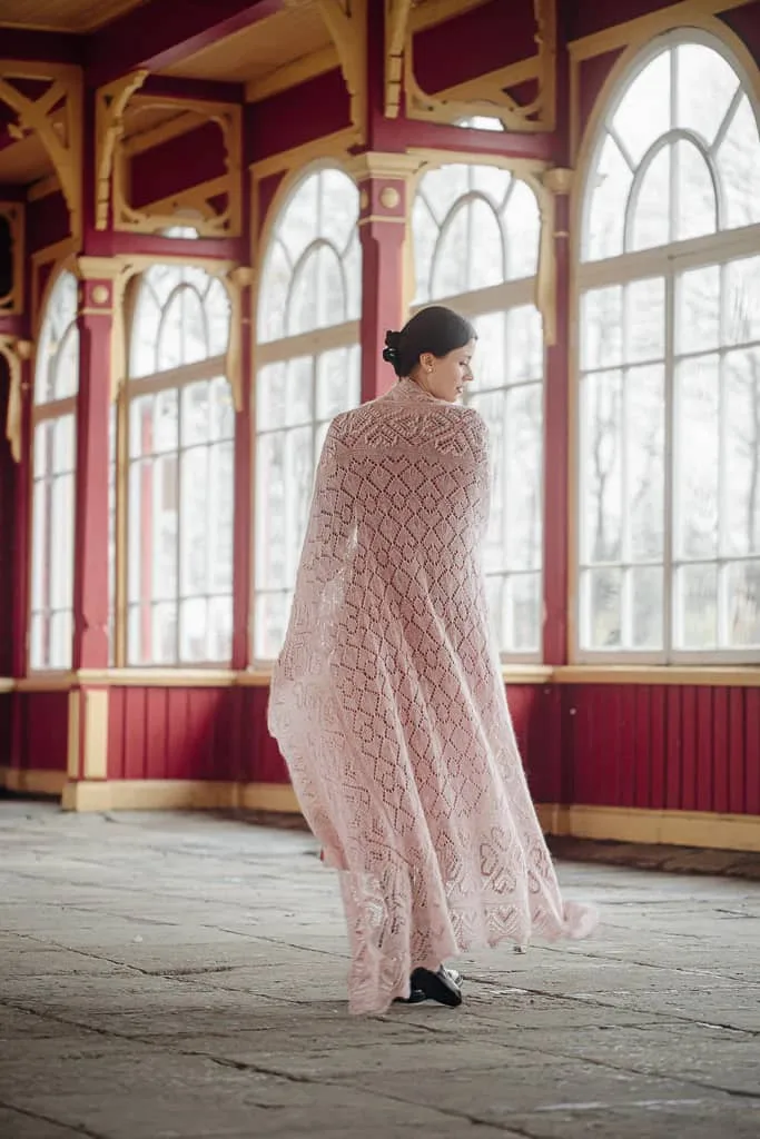 An epic Estonian lace Haapsalu shawl